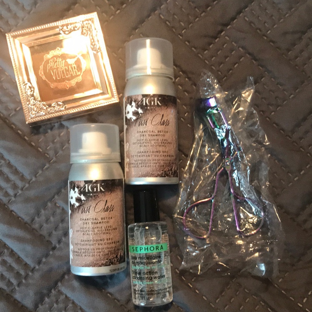 Makeup dry shampoo eyelash curler set
